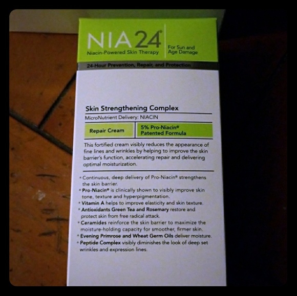 NIA 24 Skin Strengthening Complex - Picture 1 of 1